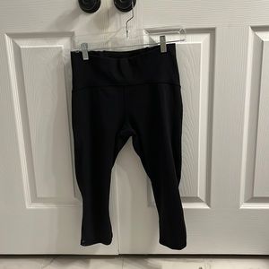 Lululemon Cropped Leggings With Mesh at the Bottom, Women’s Size 8